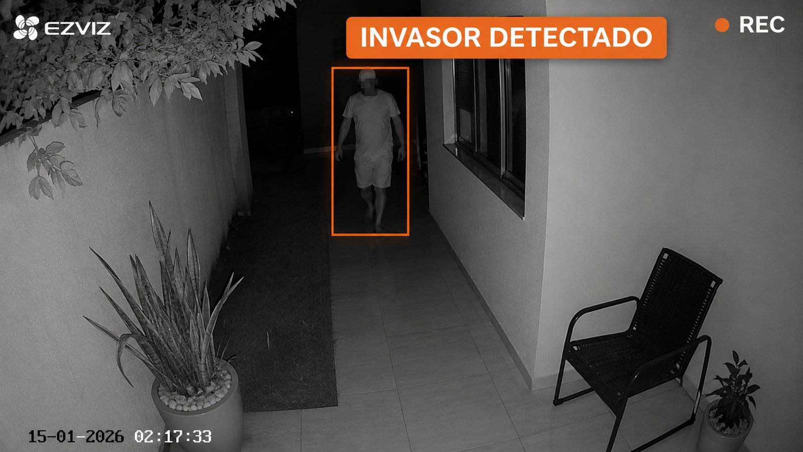 Sistema de alarmes monitorado com sensores e câmeras instalado em imóvel